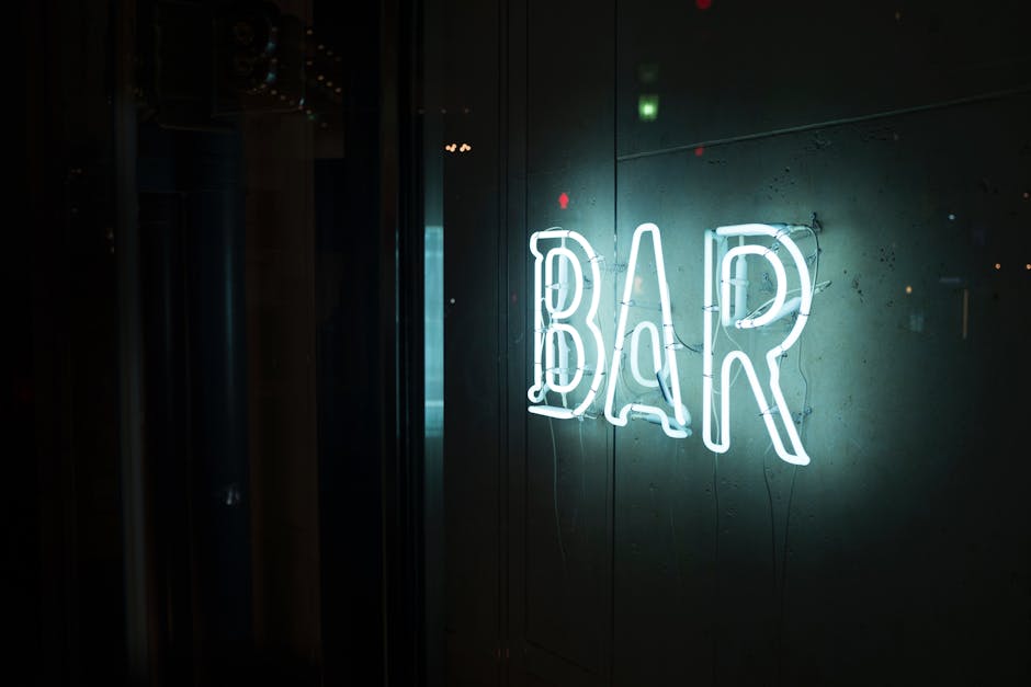 How to Set Up a Home Bar With Neon Signs: LED vs Real Neon